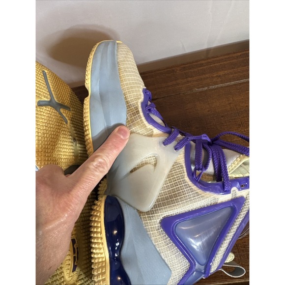 Nike Lebron‎ 19 XlX Aura Citron Youth GS 5.5Y DD0418-412 - Picture 5 of 11